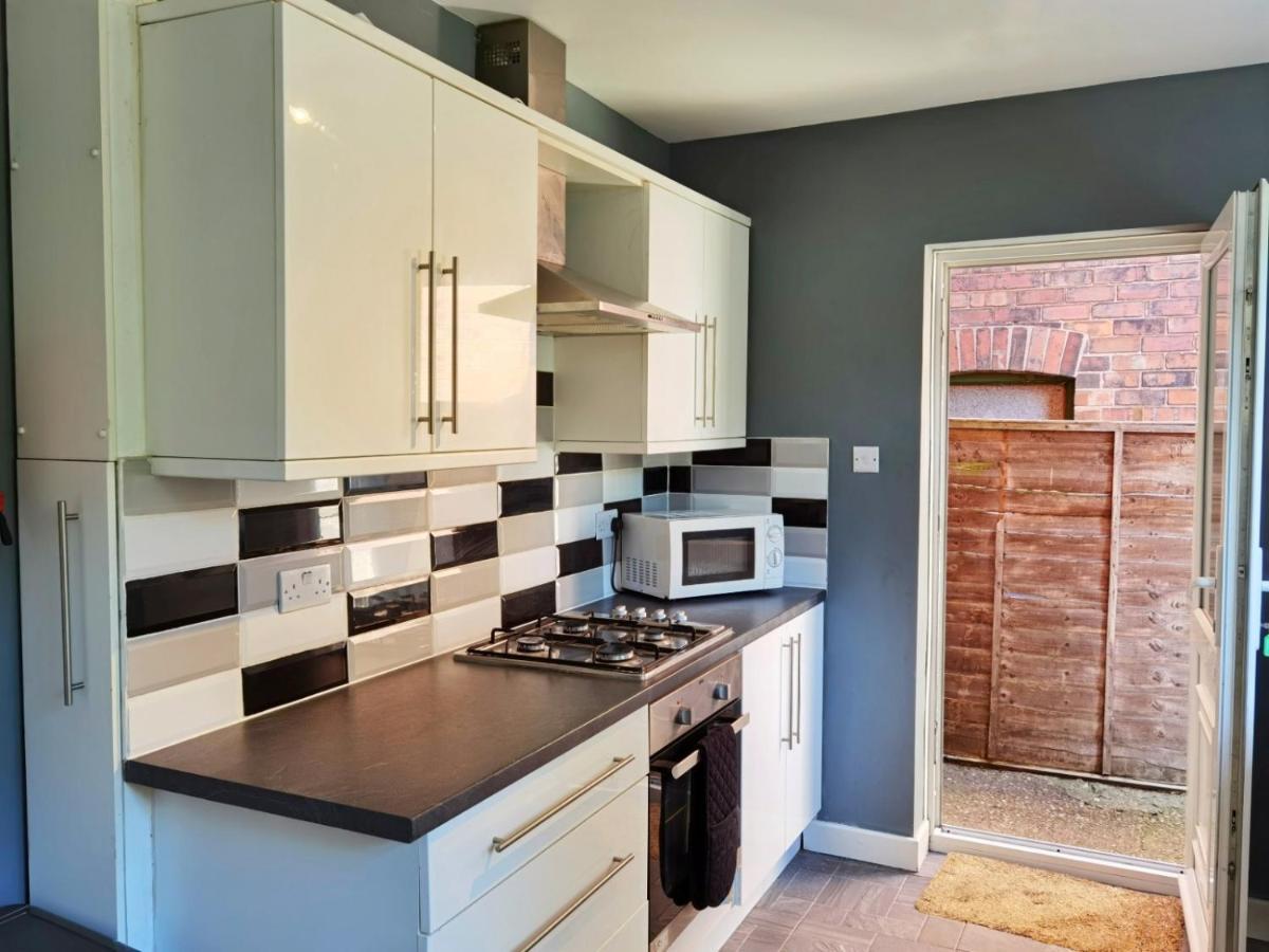 Perry Road, Beautiful Large House Available For Guests And Contractors Parking Wifi Villa Nottingham Luaran gambar
