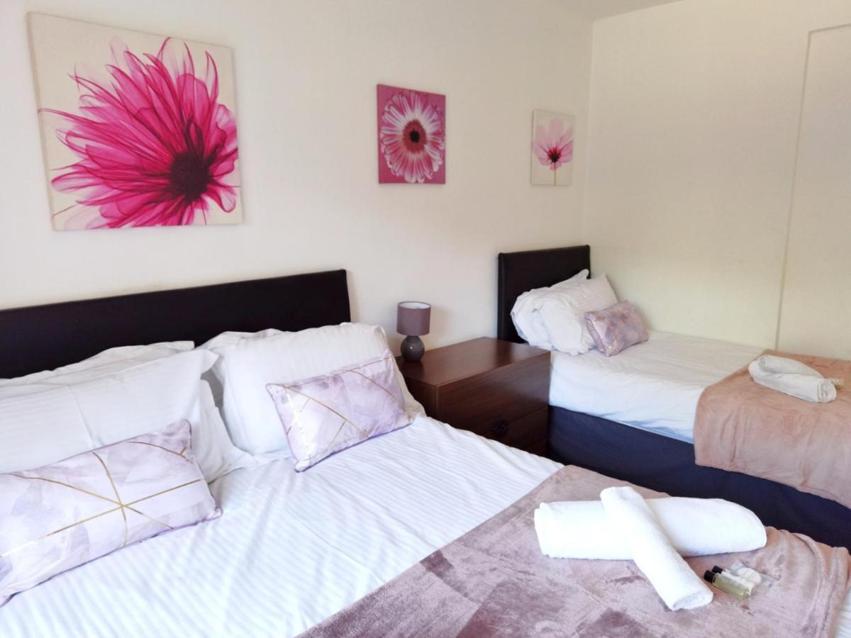 Perry Road, Beautiful Large House Available For Guests And Contractors Parking Wifi Villa Nottingham Luaran gambar