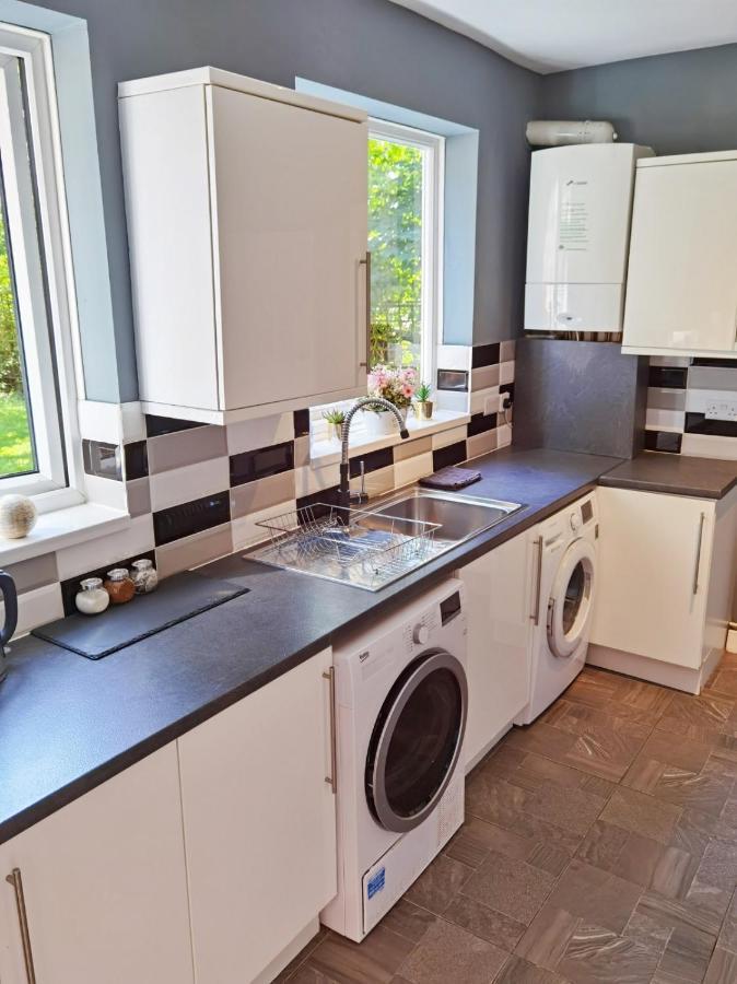 Perry Road, Beautiful Large House Available For Guests And Contractors Parking Wifi Villa Nottingham Luaran gambar