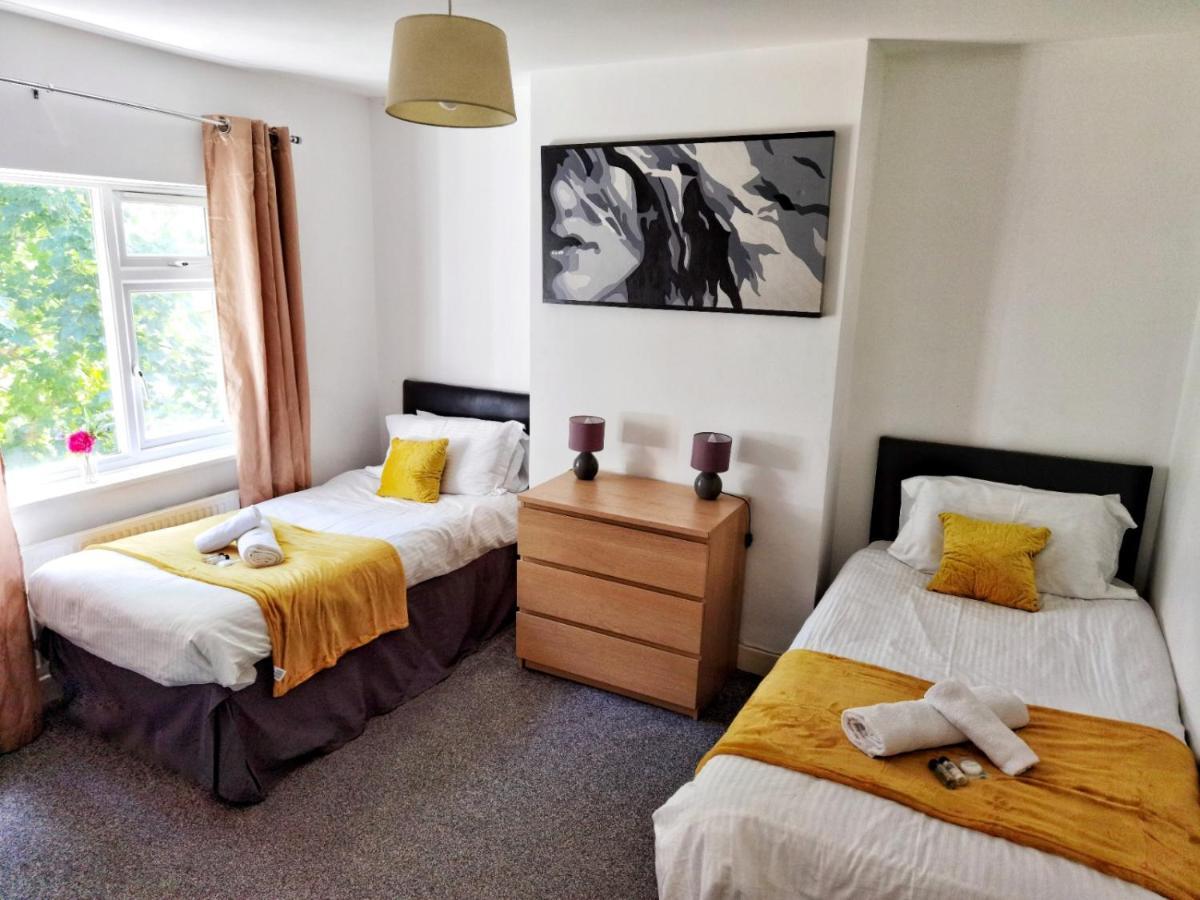 Perry Road, Beautiful Large House Available For Guests And Contractors Parking Wifi Villa Nottingham Luaran gambar