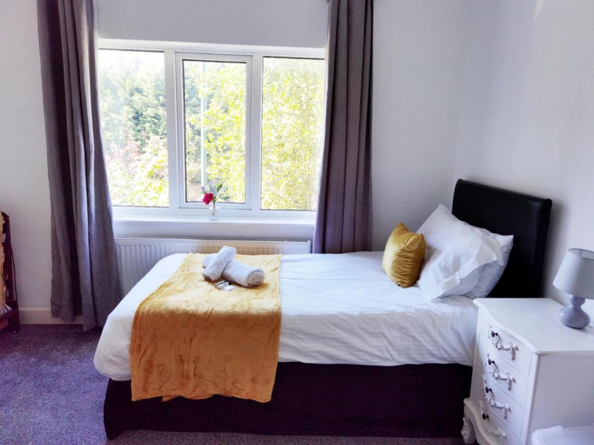 Perry Road, Beautiful Large House Available For Guests And Contractors Parking Wifi Villa Nottingham Luaran gambar