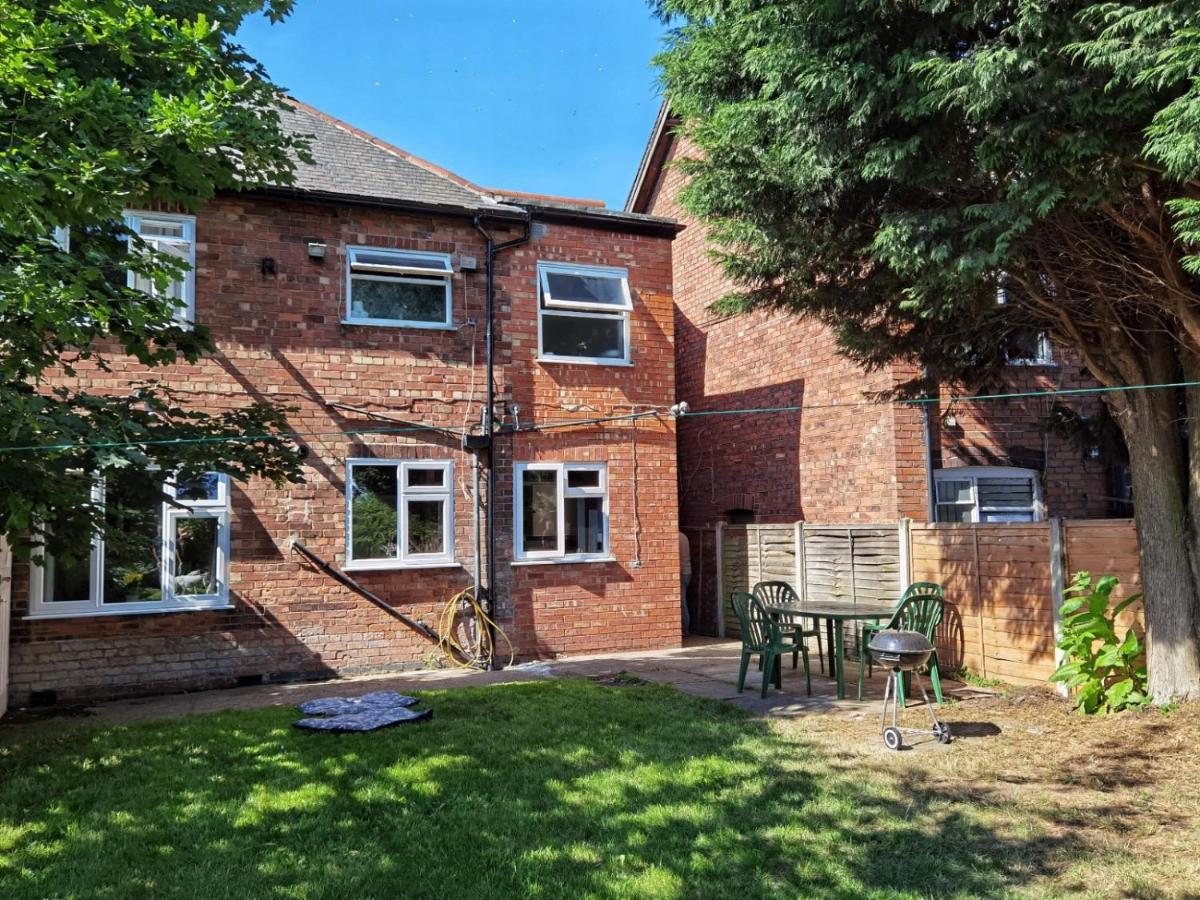 Perry Road, Beautiful Large House Available For Guests And Contractors Parking Wifi Villa Nottingham Luaran gambar